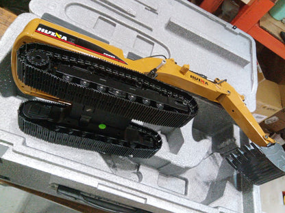 Fast Free Shipping Second Hand US Stock HUINA New Upgrade 580 1/14 Metal Excavator Model Engineering Vehicle Electric Ball Grabber 360 Rotating Shear Claw Sound Lights