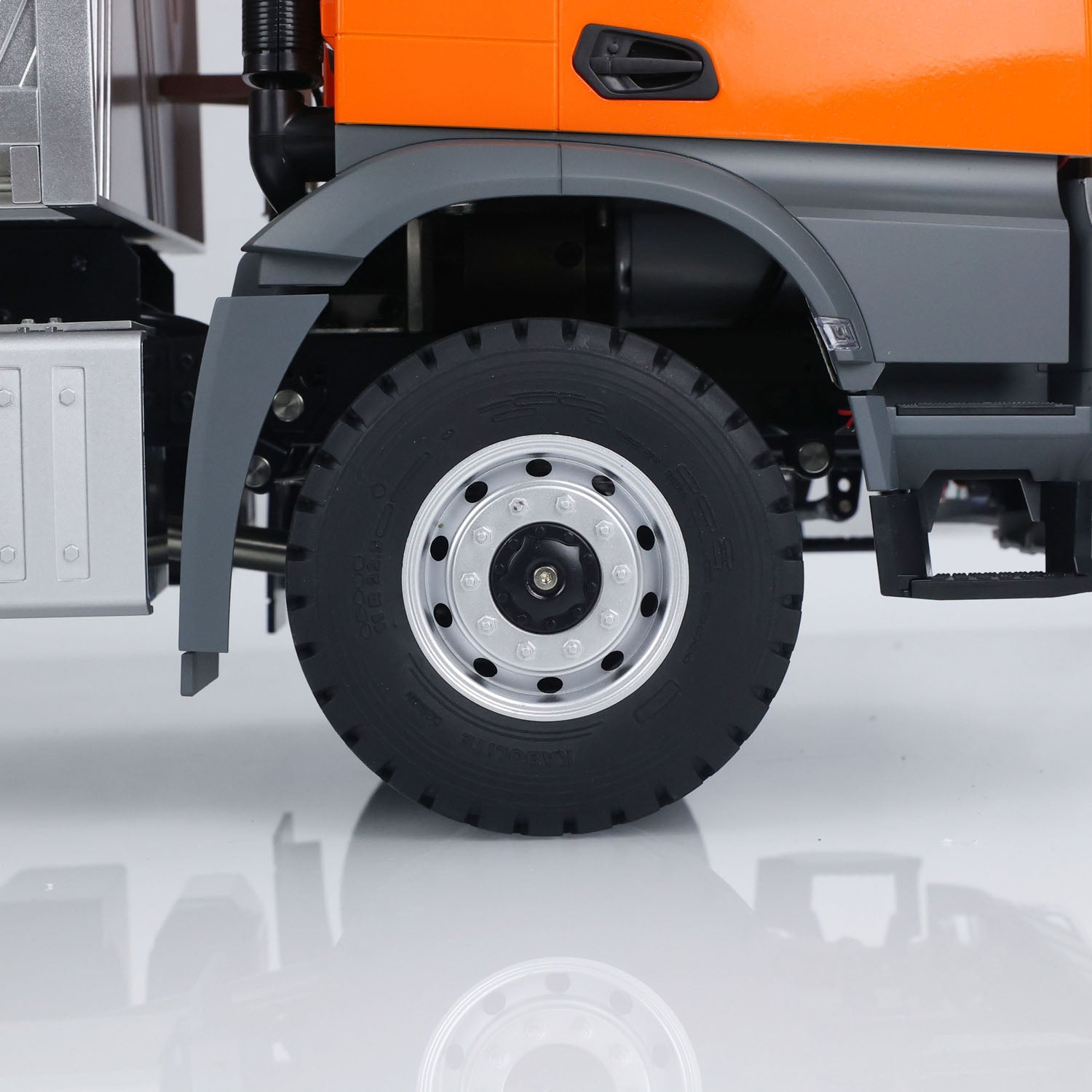 1/14 scale 5701 RC tipper car with 2-speed gearbox and servo
