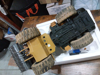 Fast Free Shipping Second Hand US Stock HUINA 1583 1/14 Electric Lifting RC Loader System Lights Sound 2.4G Radio Controller for Construction Vehicle Enthusiast