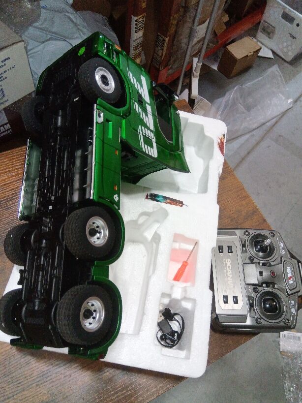 Fast Free Shipping Second Hand US Stock RTR HUINA 770S 1501PRO 1/18 Plastic 6X4 Remote Control Tractor Truck Lights Sound 2.4G Radio Controller