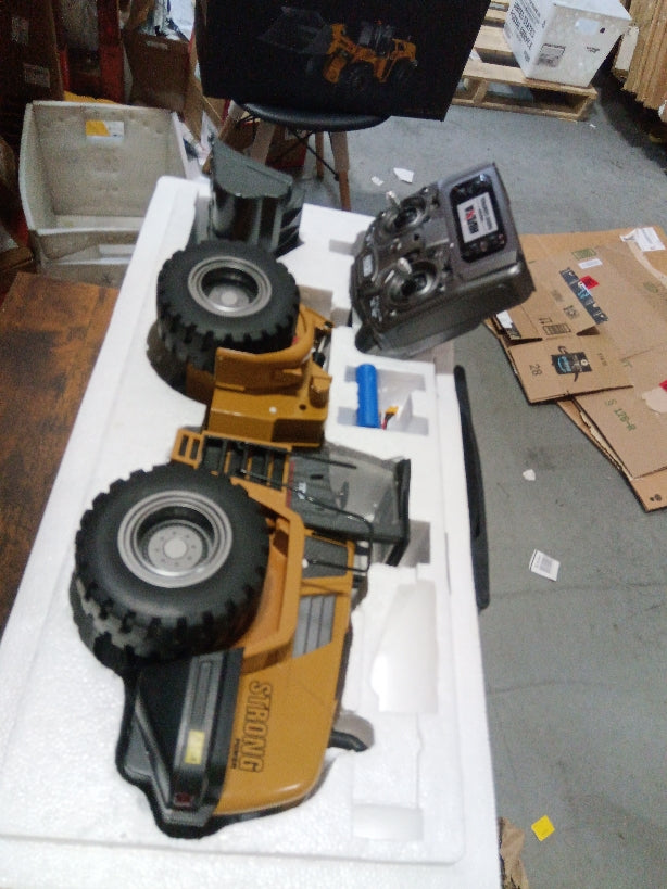 Fast Free Shipping Second Hand US Stock 1/14 HUINA 2.4G Radio Controlled Loader 1583 Electric Lifting System Lights Sound RC Construction Vehicles Assembled