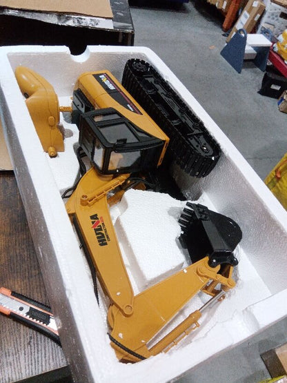 Fast Free Shipping Second Hand US Stock HUINA 1535 1/14 RC Electric Excavator Remote Control Digger with 15CH 2.4G Radio Controller Sound Light Effects