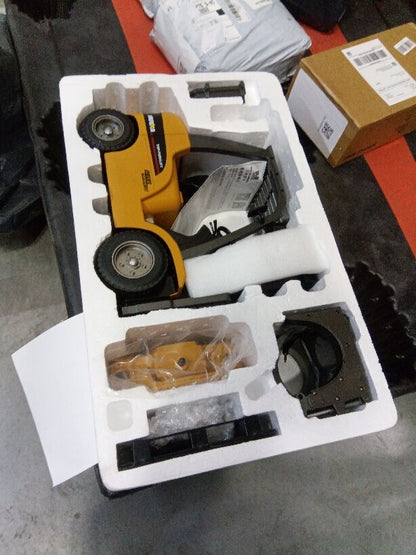 Fast Free Shipping Second Hand US Stock HIUNA 577 1/14 Electric Lifting Remote Control Forklift Model RC Construction Vehicle Light Sound Effect Pallet Hook