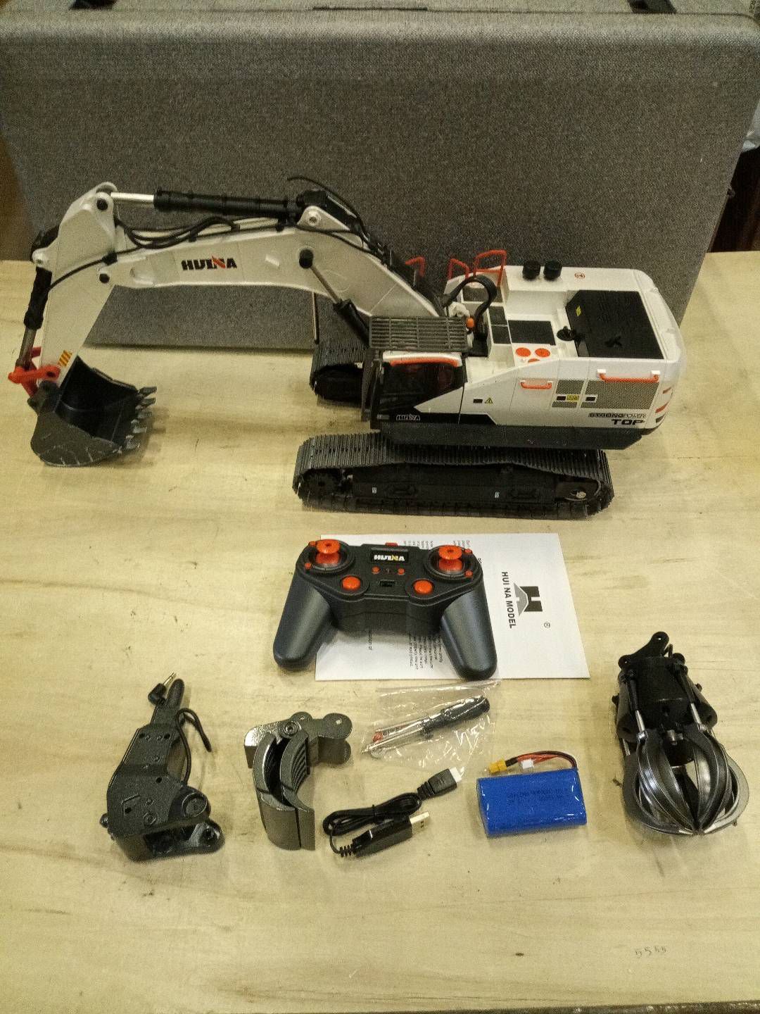 Second Hand Fast Free Shipping HUINA 1/14 Metal RC Excavator 1594 Radio Control Digger Model Toys&nbsp Light Sound Battery