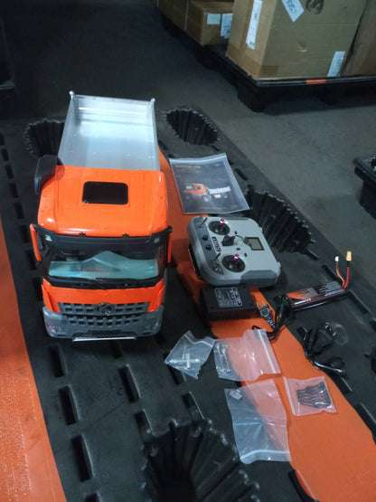 Free Shipping Second Hand US Stock 1/14 Kabolite 5701 RC Dump Truck 4x4 Remote Control Dumper Car Sound Light Model