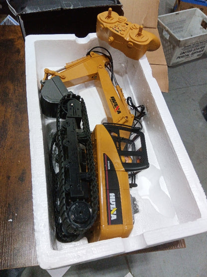 Fast Free Shipping Second Hand US Stock HUINA 1535 1/14 Electric RC Excavator Remote Control Digger Sound Light Effects for Construction Vehicle Enthusiast