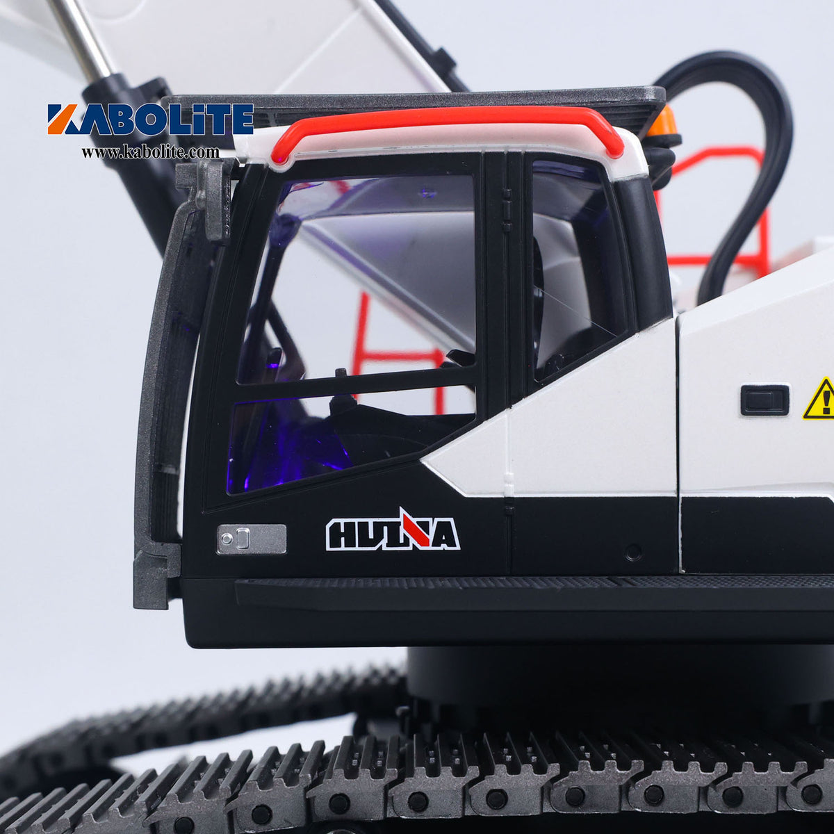 HUINA 1594 1/14 Metal RC Excavator with Ball Wooden Claw Bucket Drill for Construction Vehicle Enthusiast