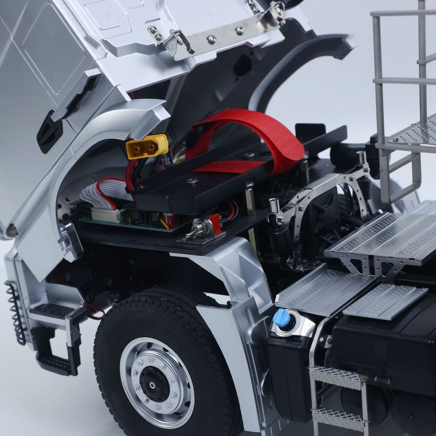 1/14 scale 5801 RC tractor truck with battery and charger