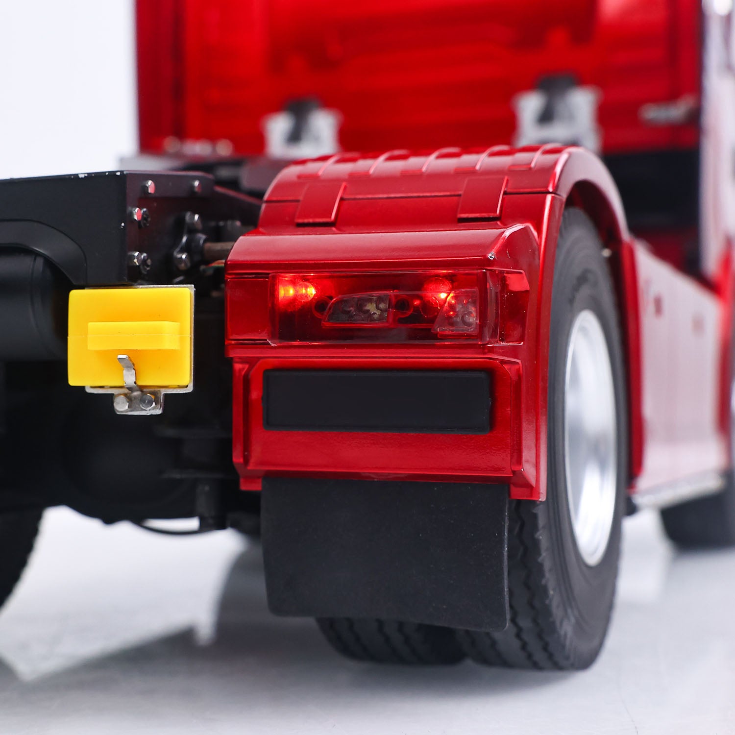 KABOLITE 770S 100 1/14 4X2 RC Tractor Truck with 2 Speed Transmission Sound Light System
