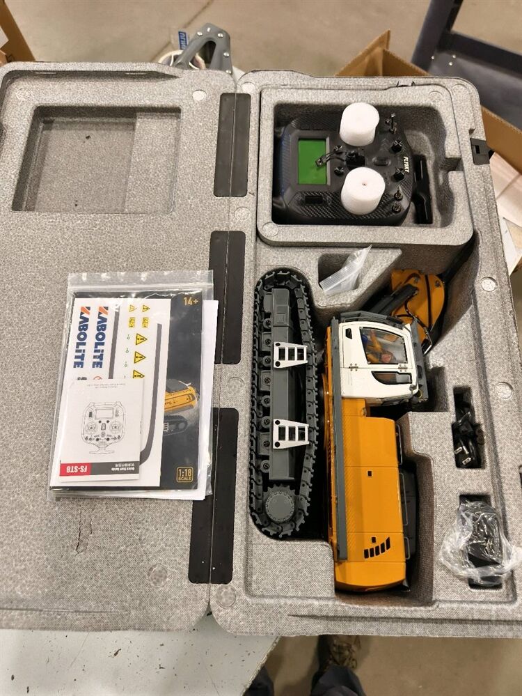 Second Hand CA Stock KABOLITE 1/18 K962 100S Remote Control Hydraulic Excavator RC Digger Construction Vehicle Electric Claw Ripper Hammer