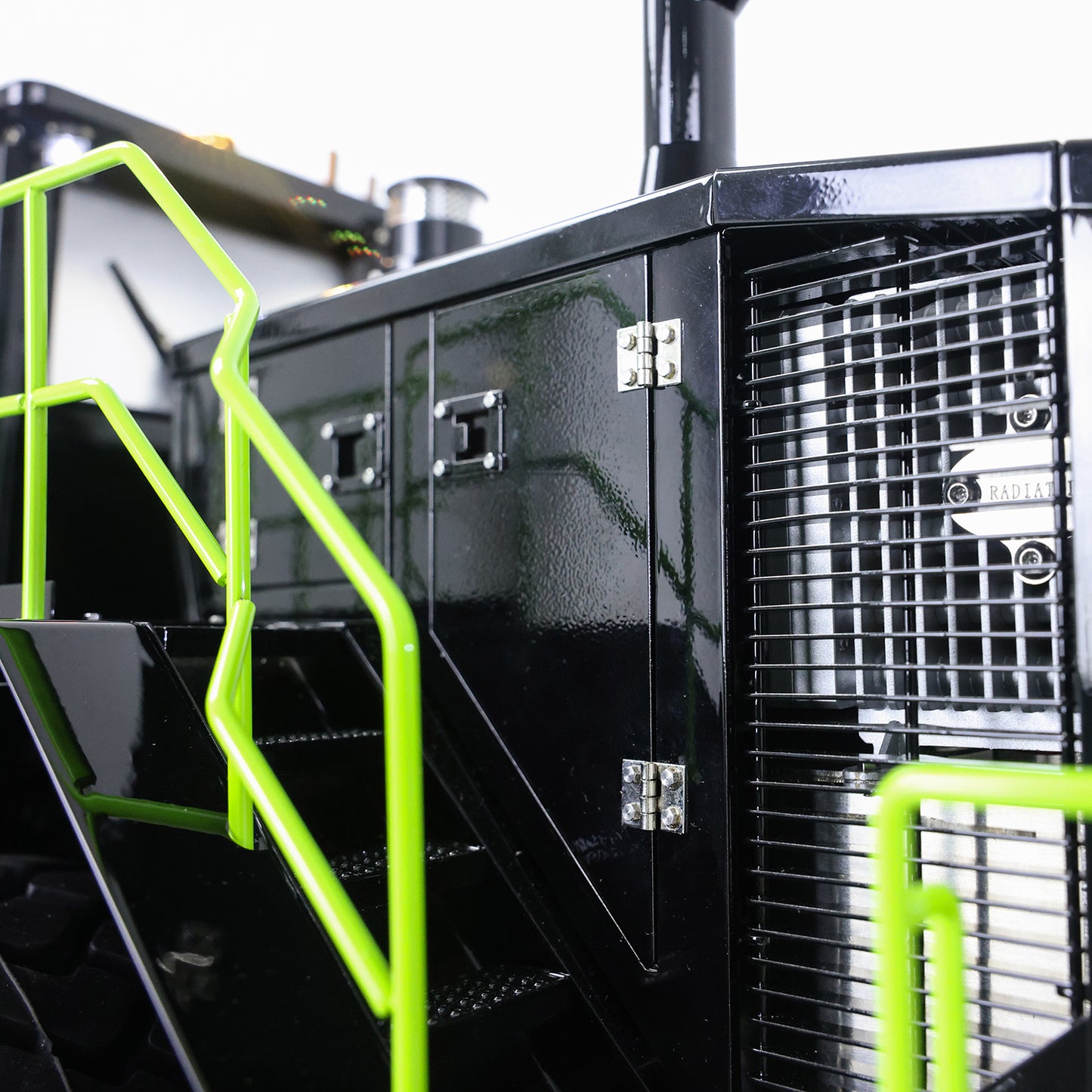 Kabolite K988 1/14 Hydraulic RC Loader with FS Paladin PL18 Lite Radio Controller 6CH Reversing Valve Sound Light System