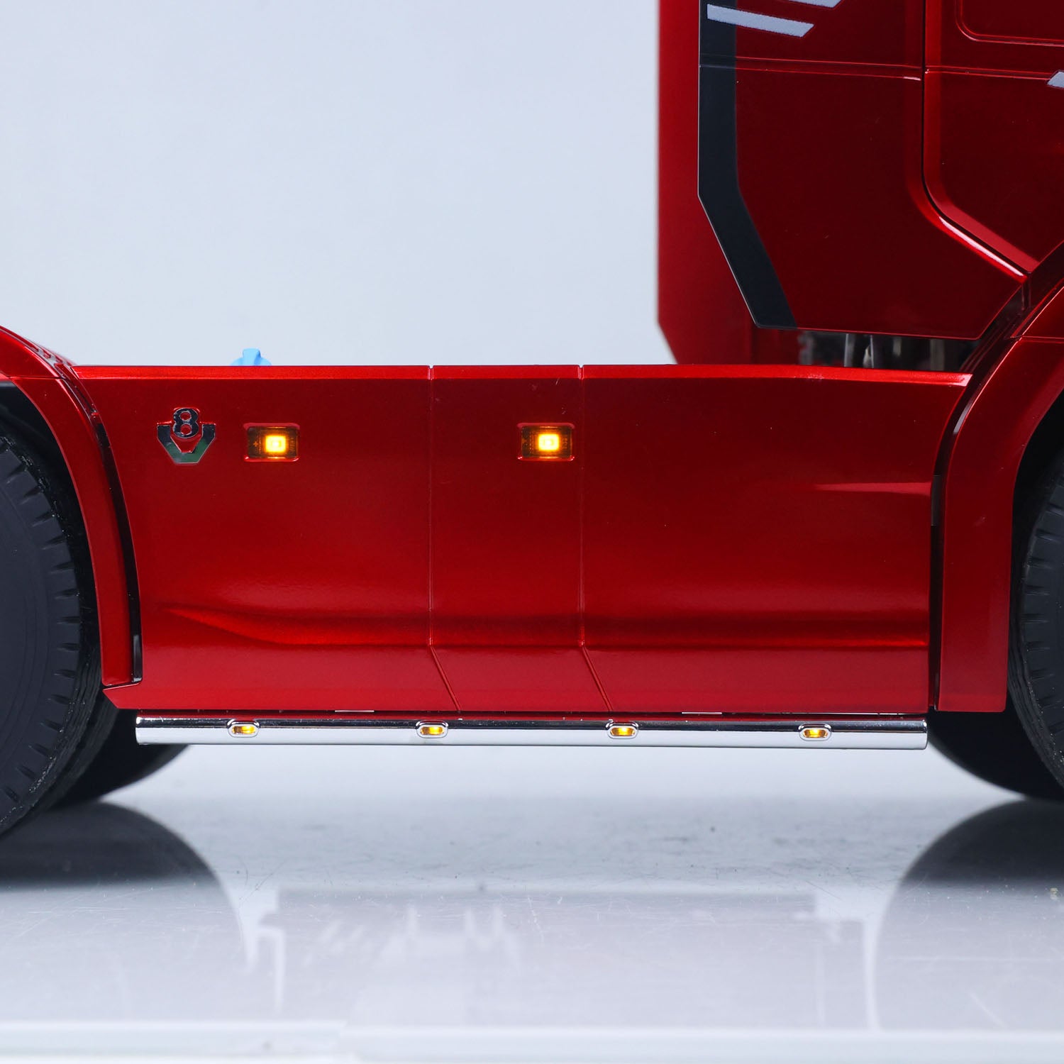 RC tractor truck 770S-100 with simulated sound effects