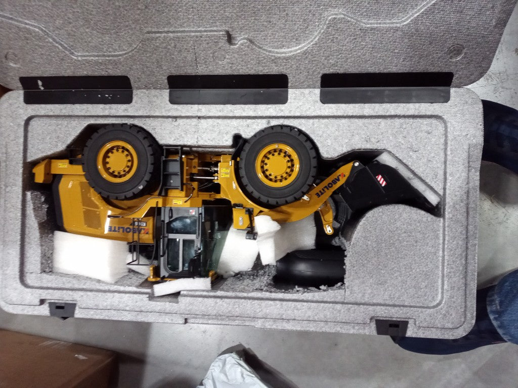 Second Hand US STOCK HUINA K966 KABOLITE 2.4G 1/16 Hydraulic RC Loader Car Model 7500mAh Battery