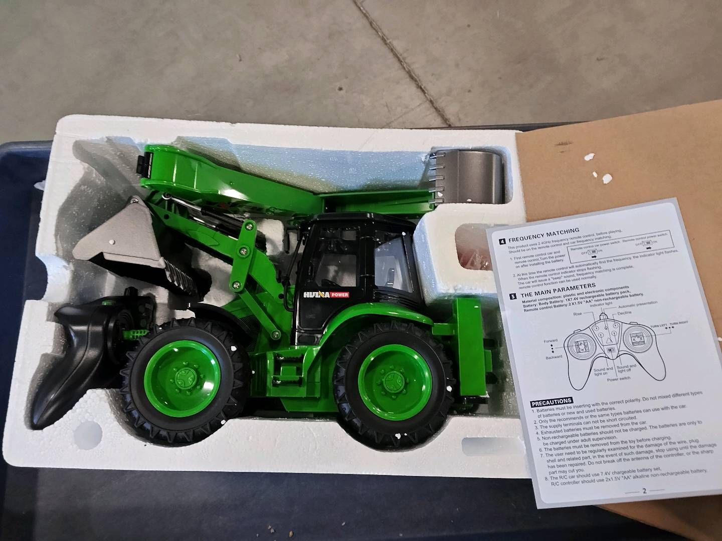 Second Hand CA Stock HUINA 1/14 1579 Remote Control Backhoe Excavator Multifunctional Loader with 2.4G Radio Controller Sound Light
