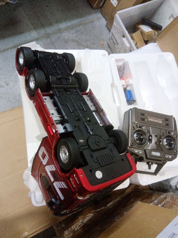 Fast Free Shipping Second Hand US Stock 770S Plastic 1/18 RC Tractor Truck Finished 7.4V Battery Radio 19CH Light Sound Effects Remote Control Model RTR Lorry Car