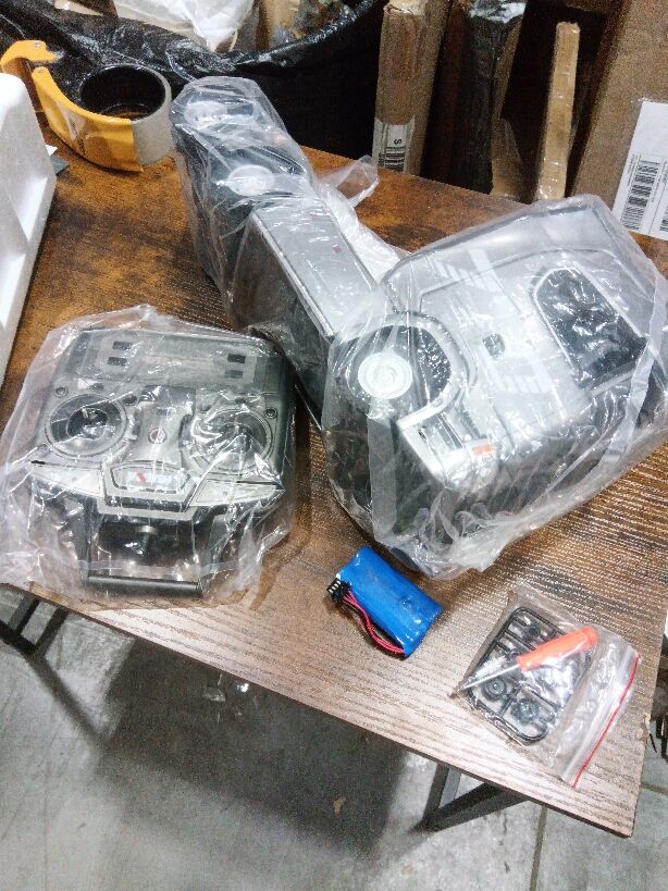 Fast Free Shipping Second Hand US Stock 1/18 Plastic 6X4 Remote Control Tractor Truck 770S 1501 RWD RC Lorry Vehicle Light Sound Ready to Run Model Toys for Adults