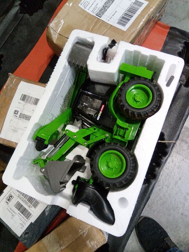 Fast Free Shipping Second Hand US Stock HUINA 1/14 1579 Remote Control Backhoe Excavator Multifunctional Loader with 2.4G Radio Controller Sound Light